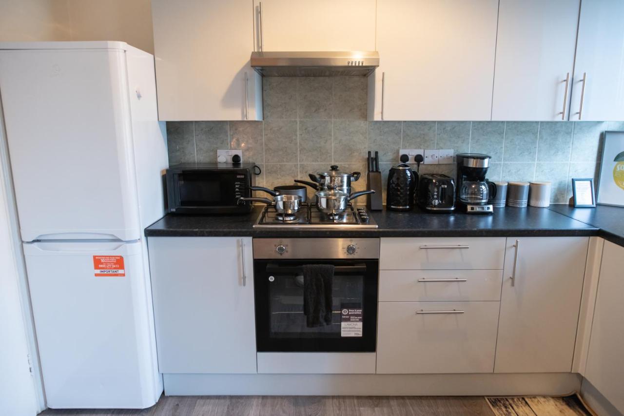 4 Bedroom Flat With High Speed Wi-Fi In North Acton, Ealing, West London Luaran gambar