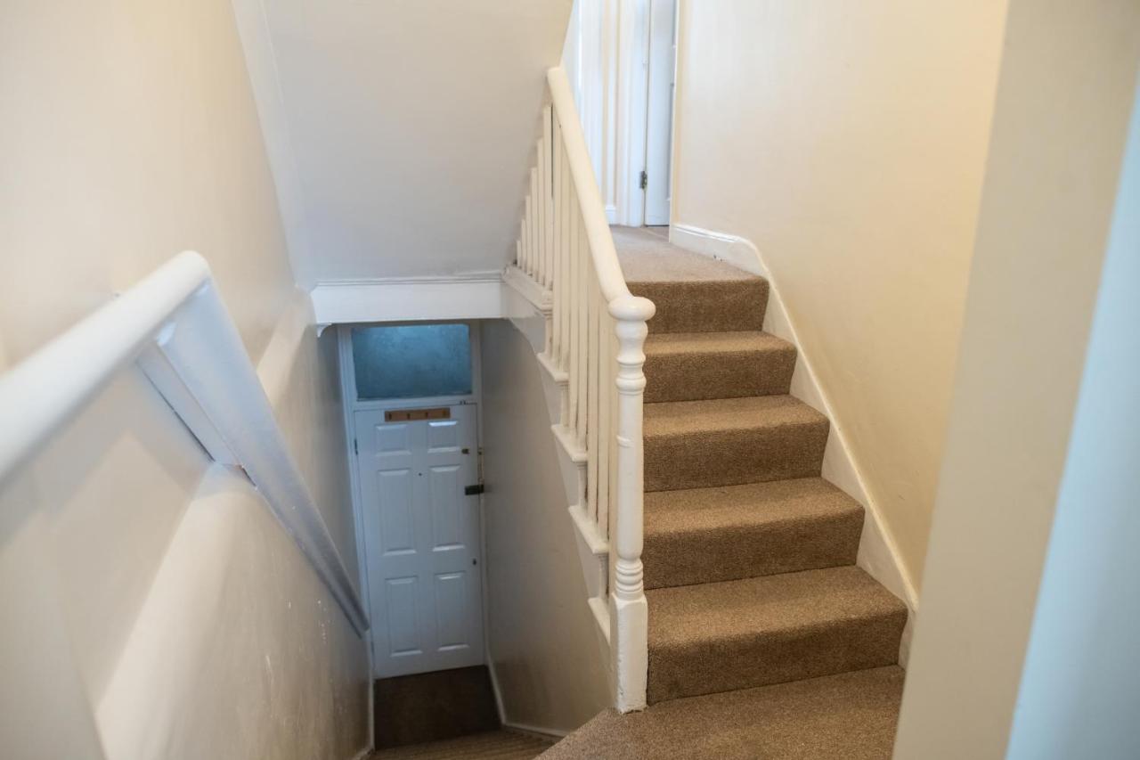 4 Bedroom Flat With High Speed Wi-Fi In North Acton, Ealing, West London Luaran gambar