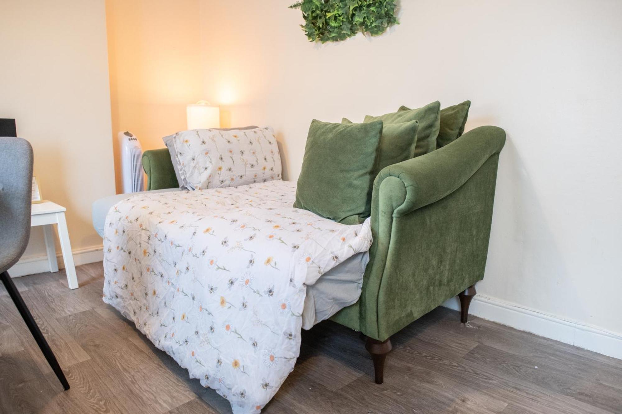 4 Bedroom Flat With High Speed Wi-Fi In North Acton, Ealing, West London Luaran gambar